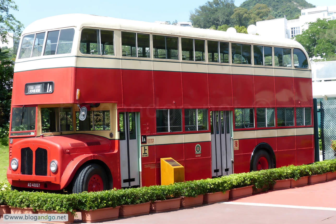 Ocean Park - Vintage Bus for the Star Ferry